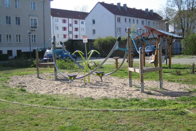 Bild vergrößern: Spielplatz Rathenaustraße, Klingenbergstraße, Hertzstraße