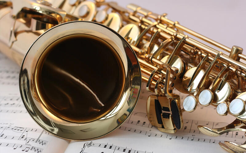 Bild vergrößern: Saxophone in der Musikschule