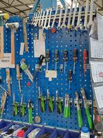 Bild vergrößern: Werkzeuge - ordentlich sortiert und griffbereit - bei REO in Hennigsdorf